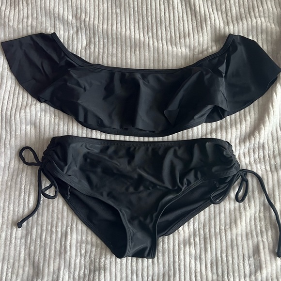 women’s 2 piece off the shoulder bathing suit set - Picture 1 of 4